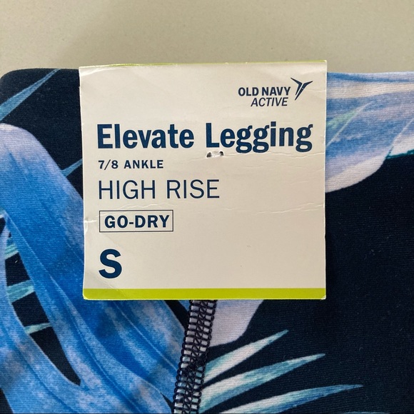 Old Navy Women’s Size S Elevate Leggings - Picture 8 of 9